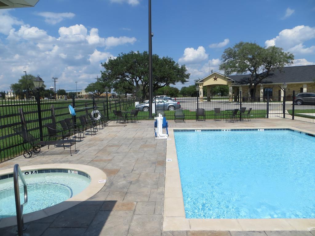 Hotel Texas Cuero Dış mekan fotoğraf