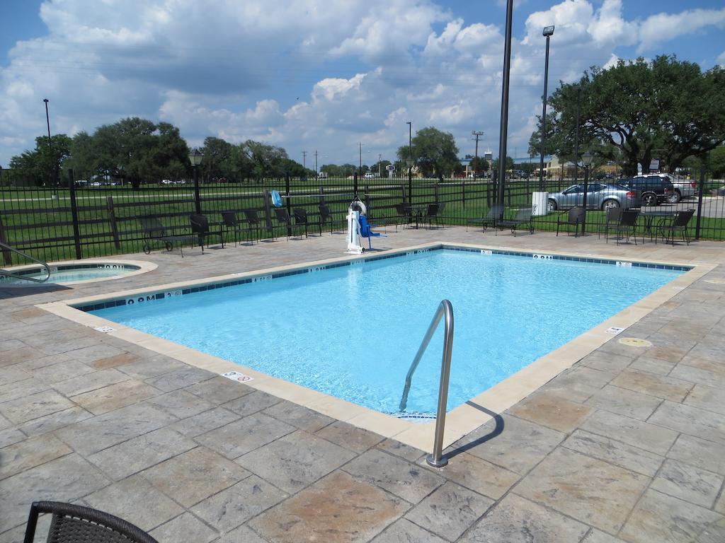 Hotel Texas Cuero Dış mekan fotoğraf