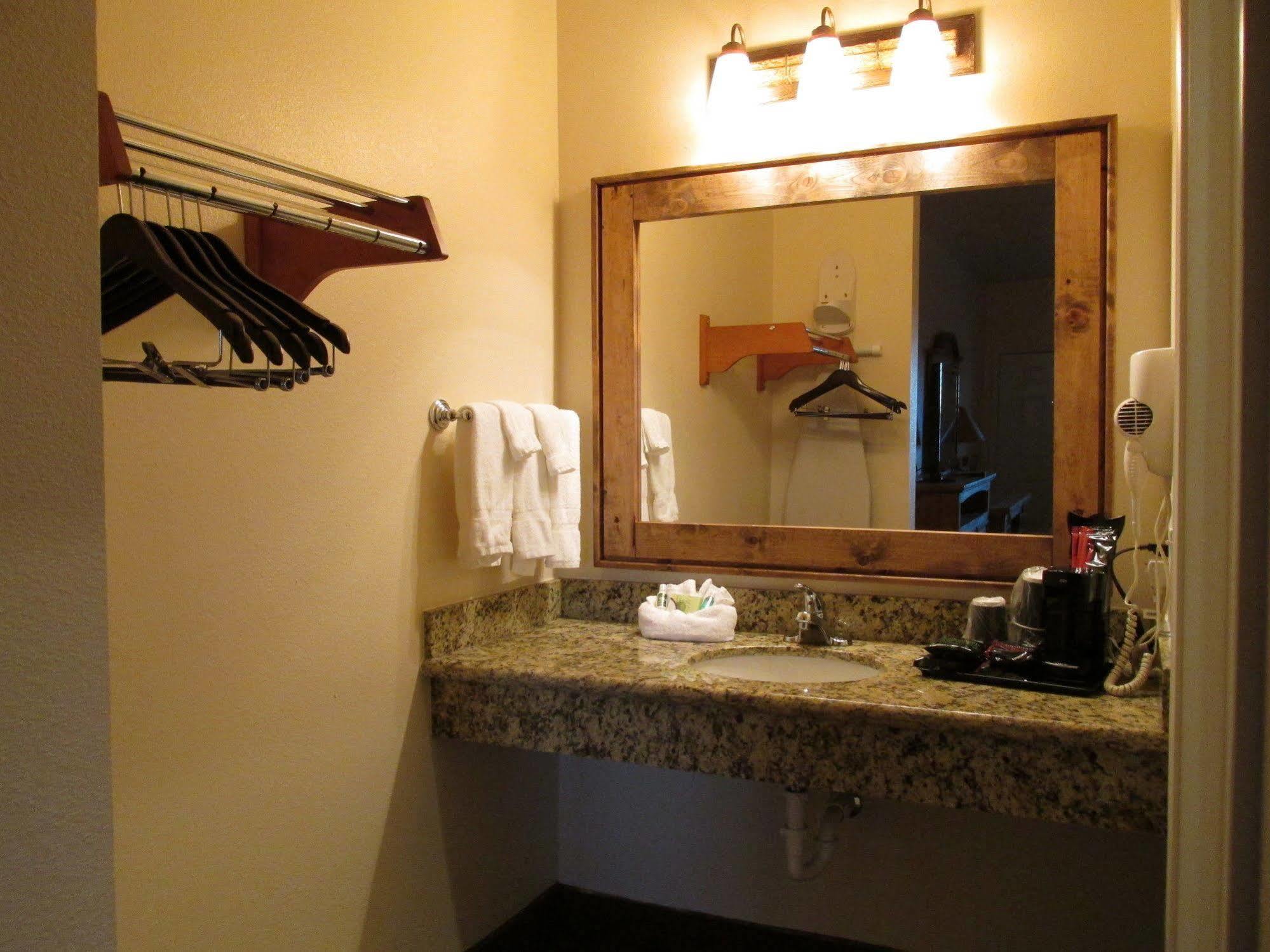 Hotel Texas Cuero Dış mekan fotoğraf